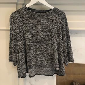 ARITZIA grey shirt 3 quarter length shirt